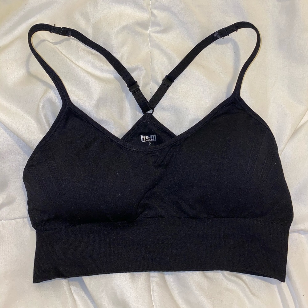 Pro fit seamless sports bra black